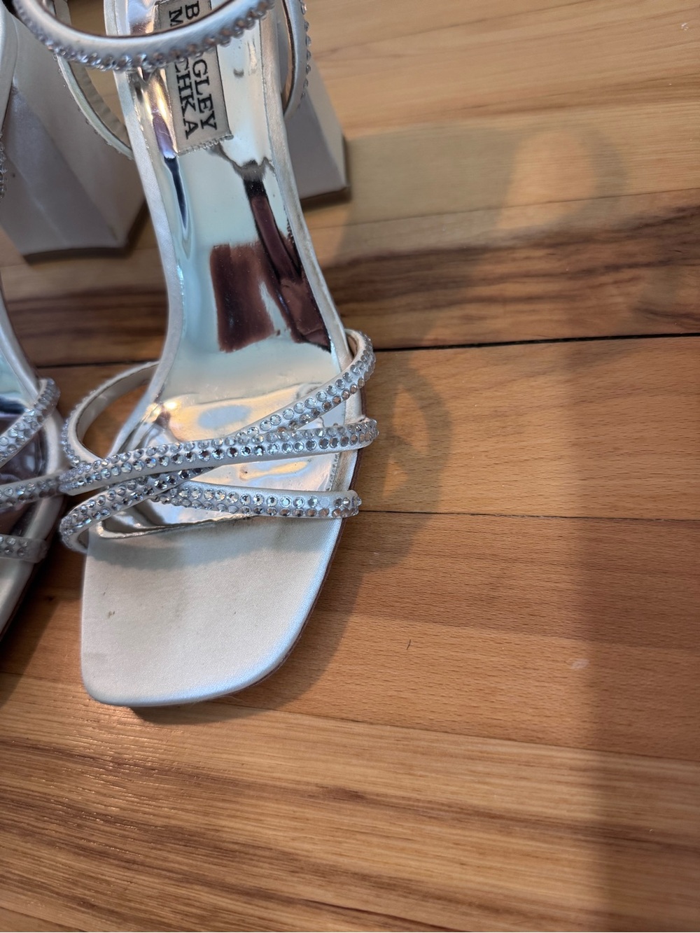 Badgley Mischka Brixley satin heel with rhinestones - Picture 6 of 10
